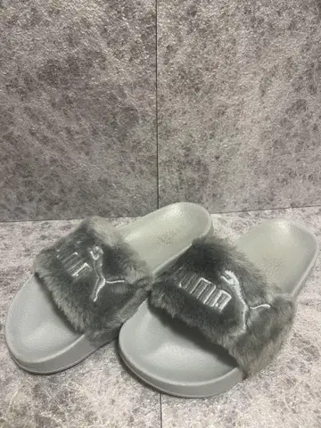 [특별 가격] PUMA 그레이 퍼 샌들 빅 로고