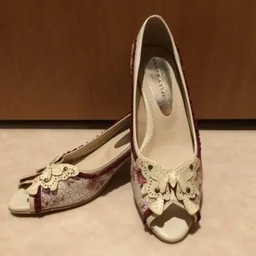 꽃무늬 오픈토 샌들 24.5cm