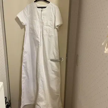 화이트 데님 원피스 론 헤르만