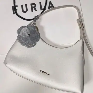 레어 FURLA 백 플라워 참 포함