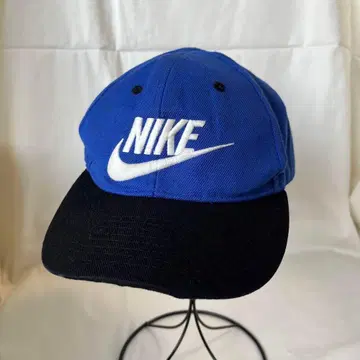 NIKE 나이키 캡 모자 로고 자수 투톤 파랑 블랙 화이트 8243