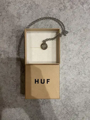 HUF 로고 목걸이 실버