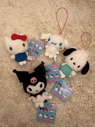 산리오 봉제 인형 스트랩 4개 세트
