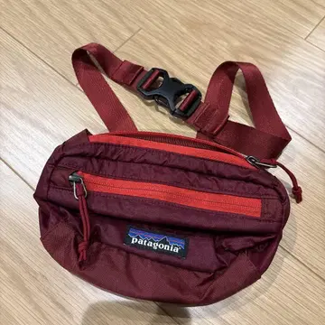 Patagonia 버건디 웨스트 파우치