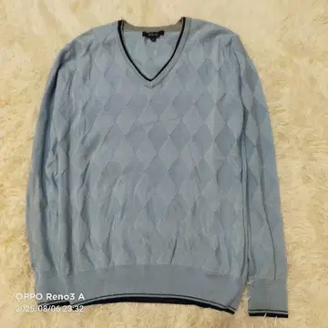 Michel Klein HOMME 라이트 블루 V넥 니트 스웨터 46