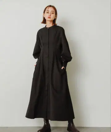센스 오브 플레이스 허리 턱 플레어 셔츠 원피스