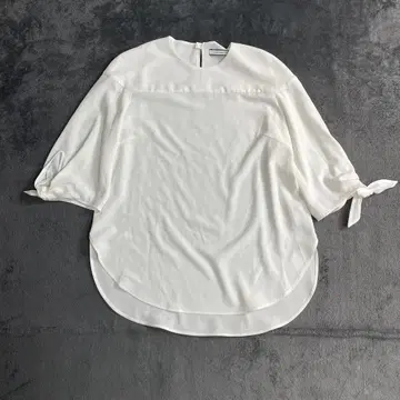 FOXEY NEW YORK 5부 기장 블라우스 리본