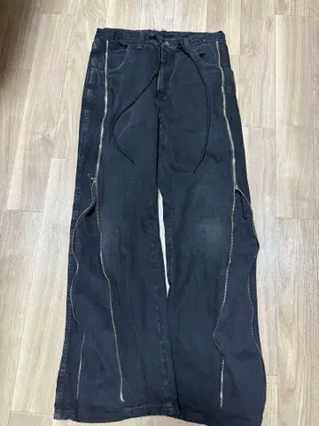 MISTLER 블랙 데님 와이드 레그