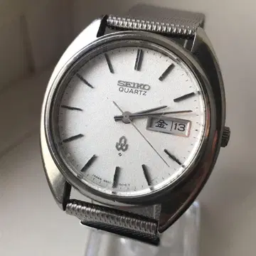 SEIKO QUARTZ 빈티지 배터리 새상품 손목시계 실버 메쉬