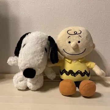 스누피와 찰리 브라운 봉제 인형 세트