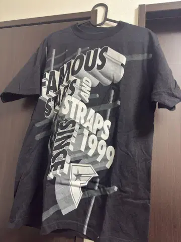 Famous Stars and Straps 티셔츠 사이즈 M