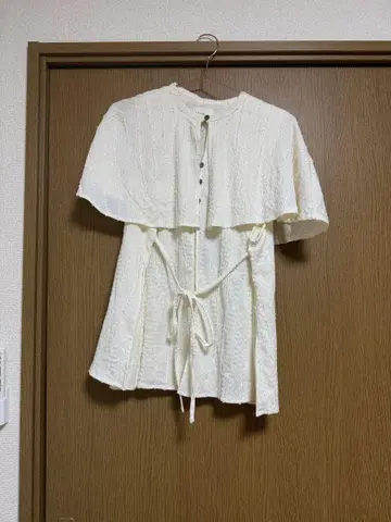 eaphi cape design jacquard blouse