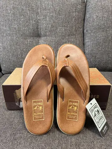 ISLAND SLIPPER 가죽 플립플랍 브라운 9