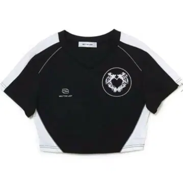 melt the lady cropped game T-shirt
