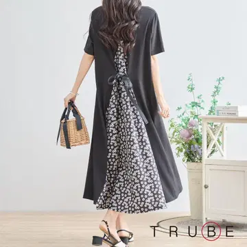 TRUBE 백리본 꽃무늬 절개 원피스