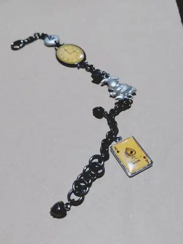 모스키노 이상한 나라의 앨리스 레어 팔찌