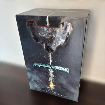 메탈 기어 라이징 리벤전스 / 라이덴 1/6 스케일 PVC 동상