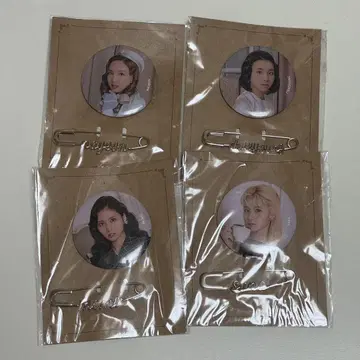 [ TWICE ] CLASSIC PINBUTTON SET