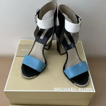 [ MICHAEL KORS ] 스트랩 샌들 아쿠아 블루