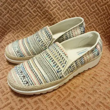 SKECHERS BOBS memory foam 24.5cm