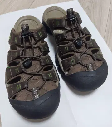 KEEN 뉴포트 샌들 25cm