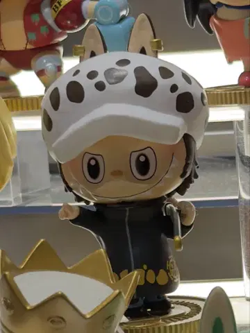POPMART ONE PIECE x LABUBU 콜라보 로우