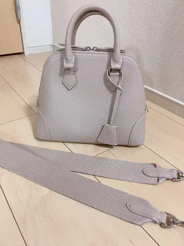 Mila Owen 미라 오웬 와이드 숄더 보스턴 백