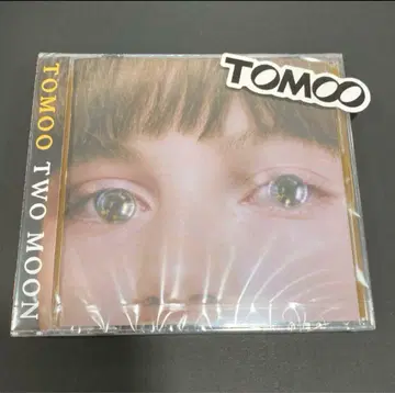 TOMOO TWO MOON