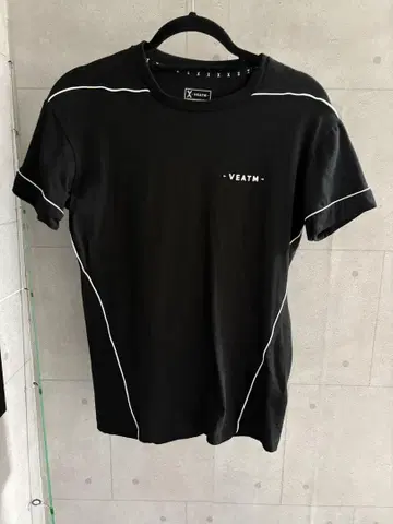 VEATM 블랙 티셔츠