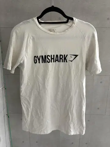 GYMSHARK 화이트 티셔츠