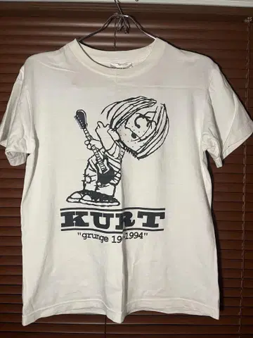 레어 새상품급 닐바나 Kurt Cobain 스누피풍 커트 코베인
