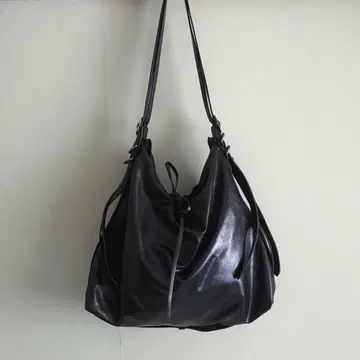 ZARA 버클 디테일 버킷 백 블랙