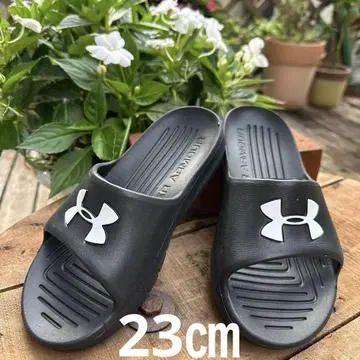 Under Armour 블랙 샌들