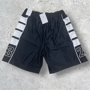 새상품 M 사이즈 Jordan 블랙 숏팬츠 23