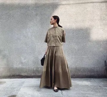 hella PLEATS TIRED SKIRT