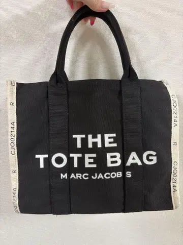 MARC JACOBS THE TOTE BAG 블랙