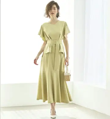 [새상품] 루일 에 부티크 플레어 슬리브 상의 셋업