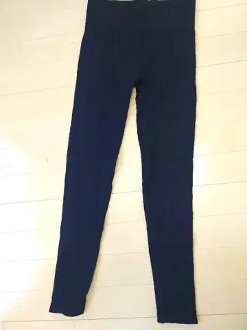 SUKALA 블랙 리브 레깅스