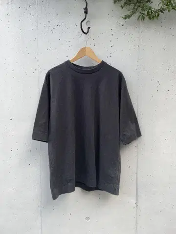 Blanc YM 블랑와이엠 차콜 반팔 티셔츠 6부 소매