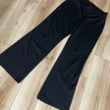 밑단 플레어 요가 팬츠 Style on Spark 블랙 와이드 팬츠