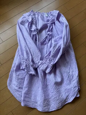 허그아워 라벤더 프릴 셔츠 프렌치 린넨 플레어 개더 블라우스 마사키