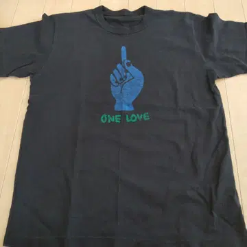 ONE LOVE 디자인 티셔츠 블랙
