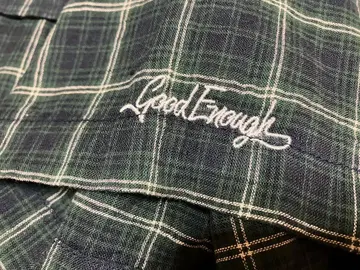 Good Enough 클래식 자수 반팔 체크 셔츠 다크 그린