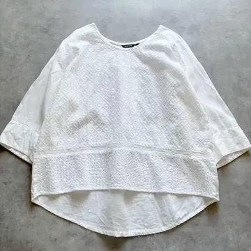 새상품급 파드칼레 린넨 레이스 풀오버 블라우스 자수 화이트