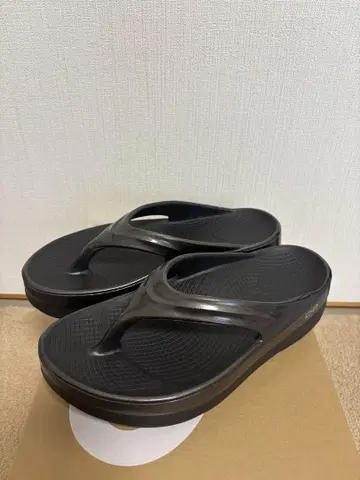OOFOS OOmega LUXE 샌들 DK.BROWN 24cm