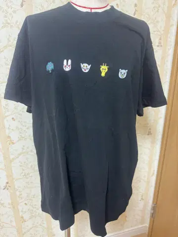 [새상품 미사용] 네넷 캐릭터 자수 T셔츠
