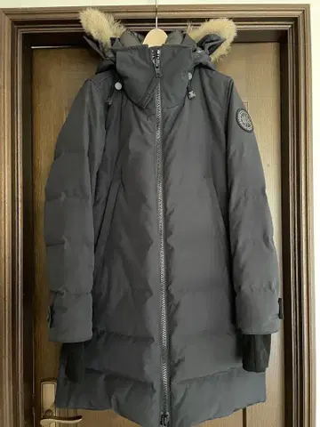 Canada Goose 다크 네이비 롱 다운 자켓