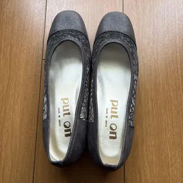 put on 그레이 펌프스 24.5cm