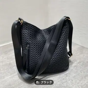 메쉬 디자인 블랙 숄더백 다기능