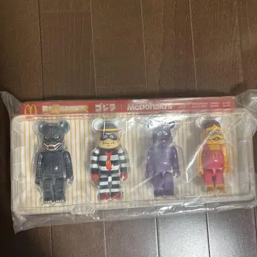 미개봉 고질라 VS 맥도날드 BE@RBRICK 4체 세트